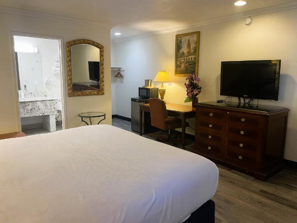 Americas Best Value Inn and Suites -Yucca Valley image 9